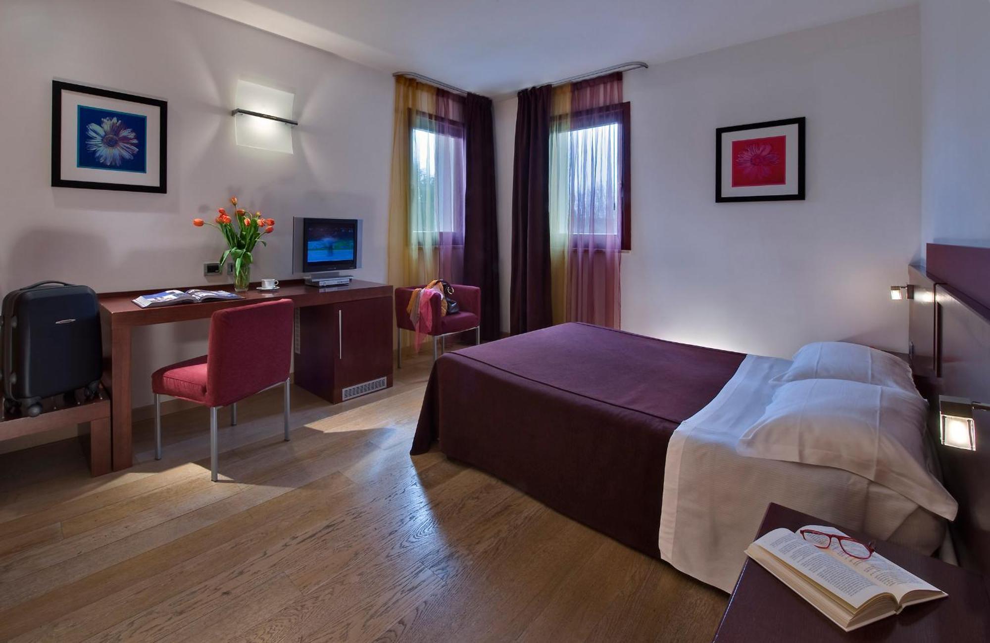 Double Room (1 Adult),705363424:JPEG