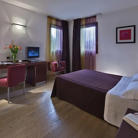 Annia Park Hotel Venice Airport-3